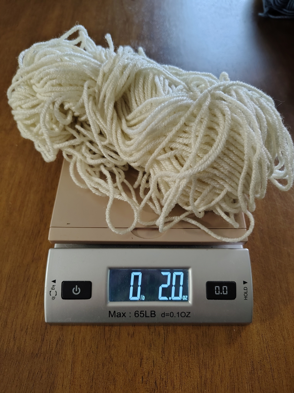 Large Yarn Bundle - Picture 13 of 14